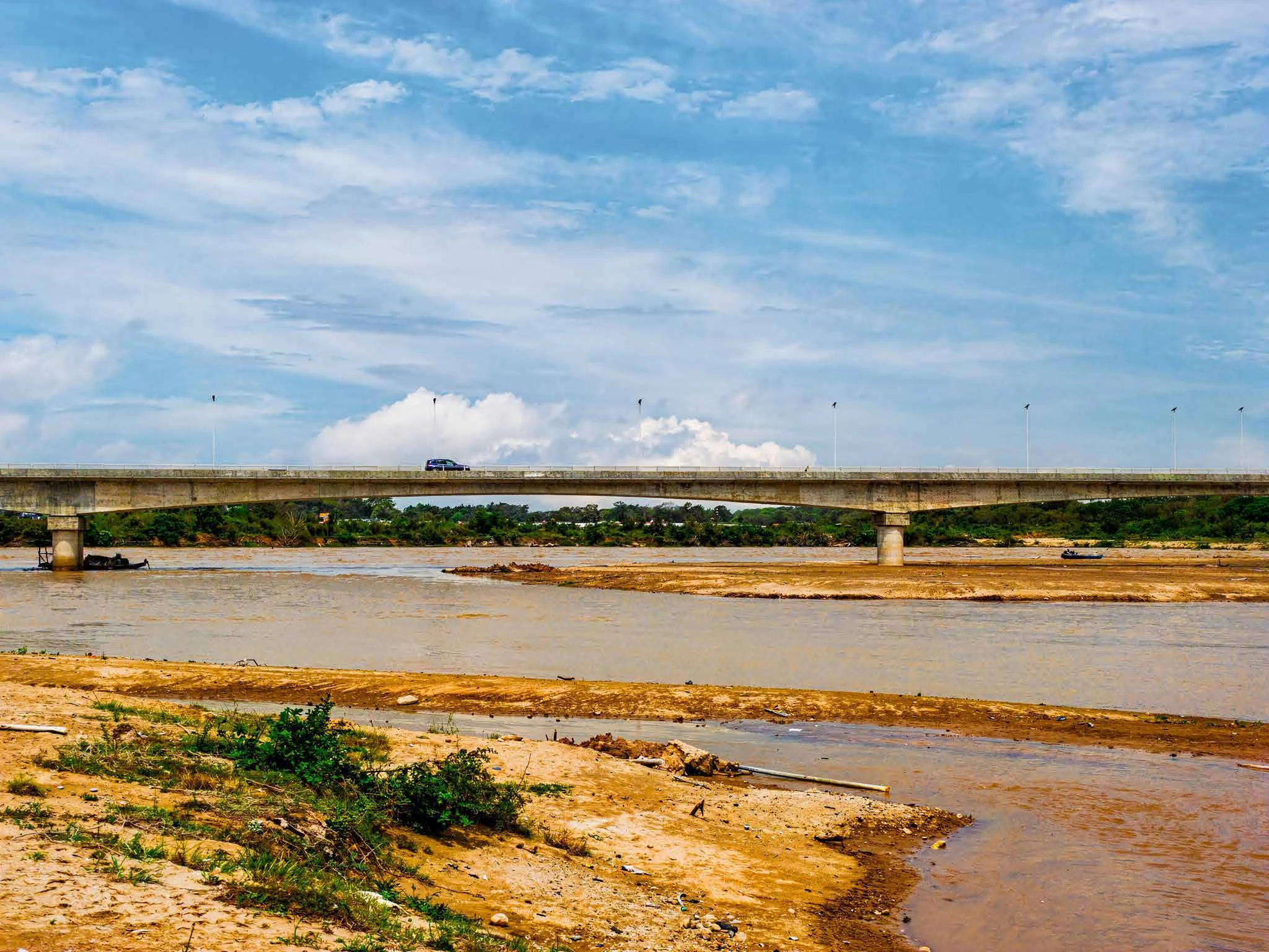 Puente Arq. Cristóbal Roda Daza sobre el río Piraí